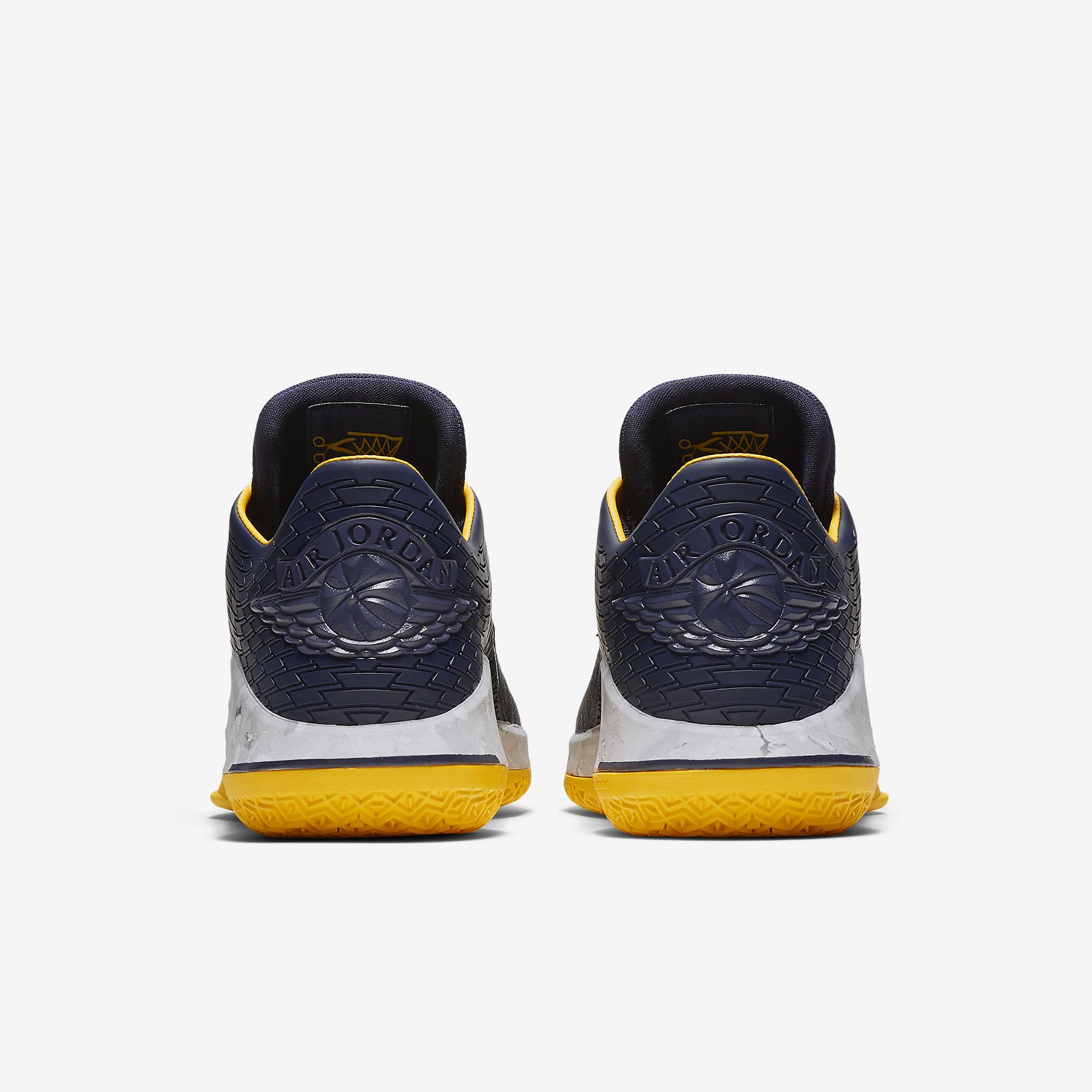 エア ジョーダン 32 LOW PF(AIR JORDAN32 LOW PF) ナイキ(NIKE